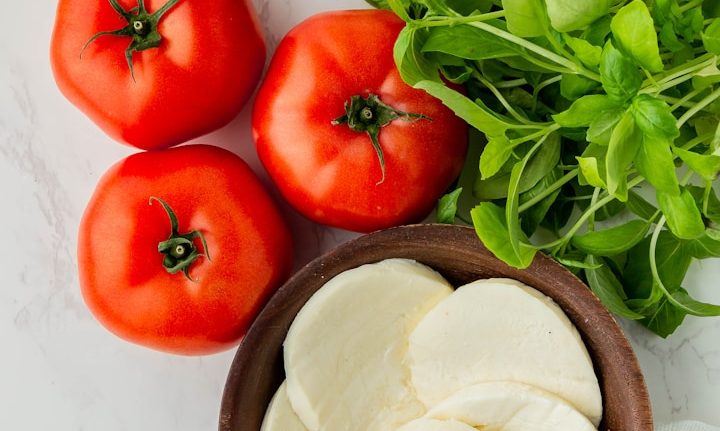 Premium Italian Wholesale Products for Restaurants Premium Italian food imports including mozzarella and olive oil